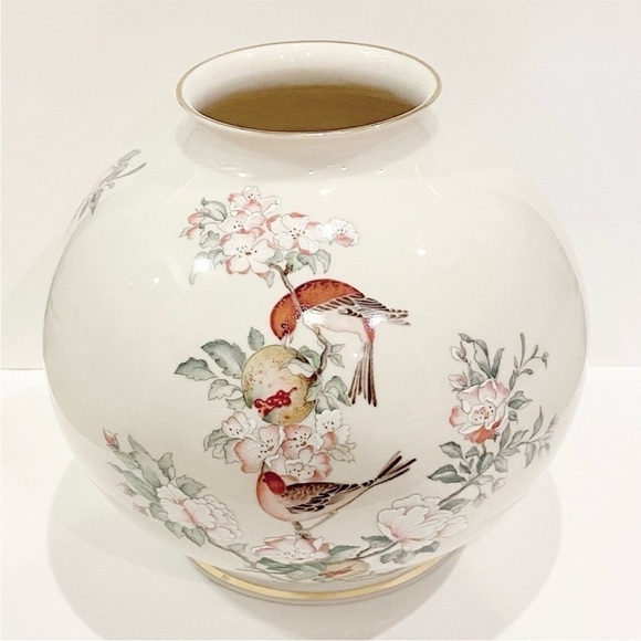 Vintage Lenox Serenade 7” Porcelain Globe Vase - Picture 1 of 9